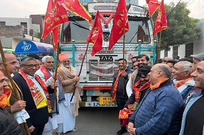 Truck with 25 Tons of Groceries Flagged Off for Ayodhya Dham Food Distribution